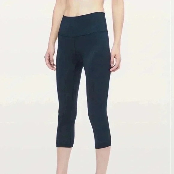 lululemon athletica Pants - Lululemon Wunder Under Crop (Hi-Rise) *Full-On Luxtreme 21" true navy